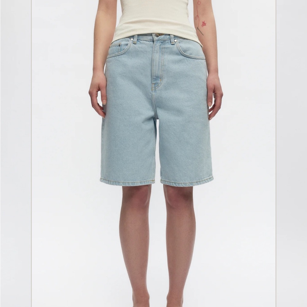 Kotn Unisex Antifit Denim Shorts